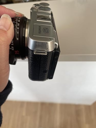 Amazon | FUJIFILM ミラーレス一眼 ボディ ブラック FX-X-M1B